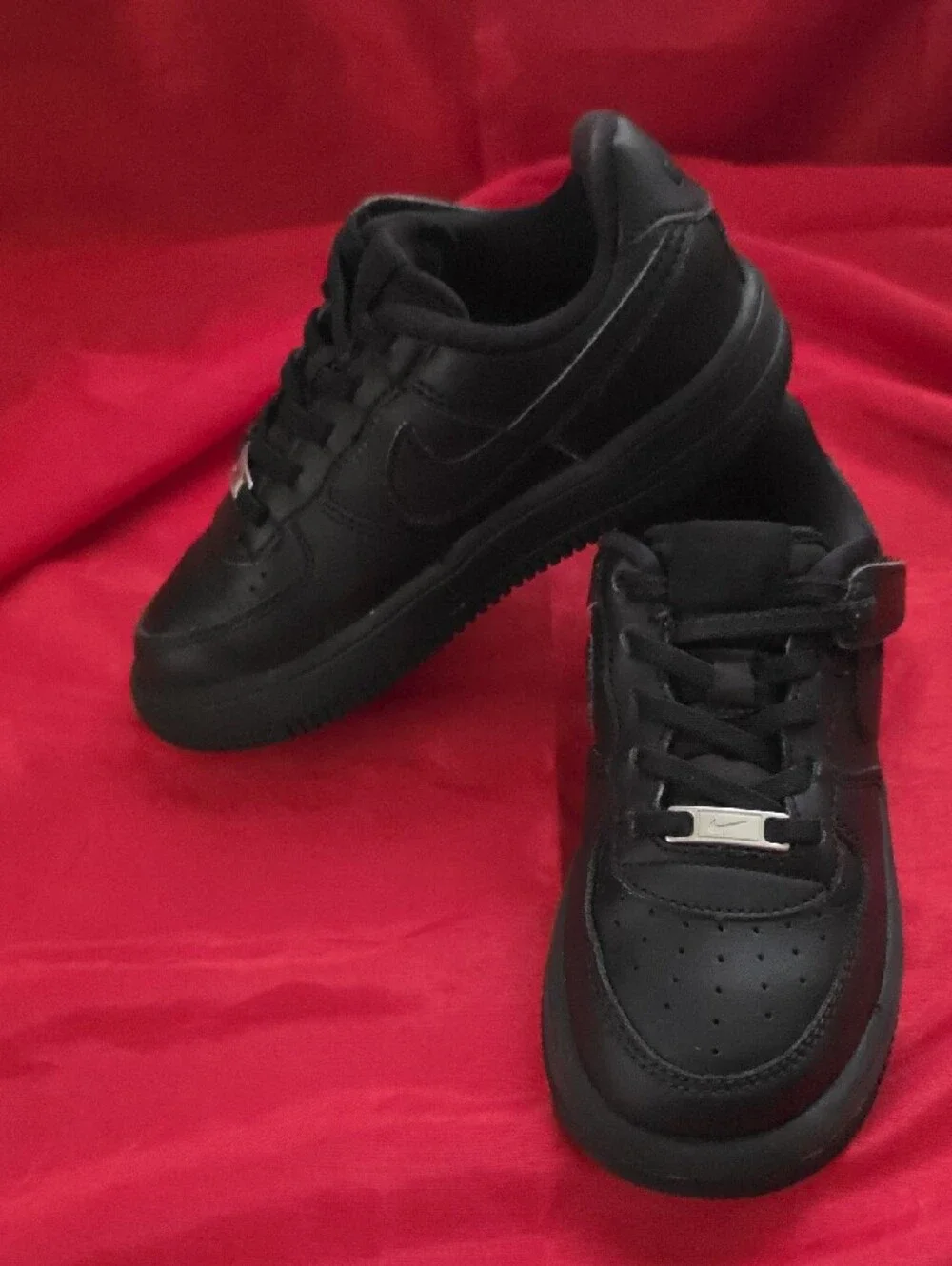 Nike Kids Black Low-Top Sneakers